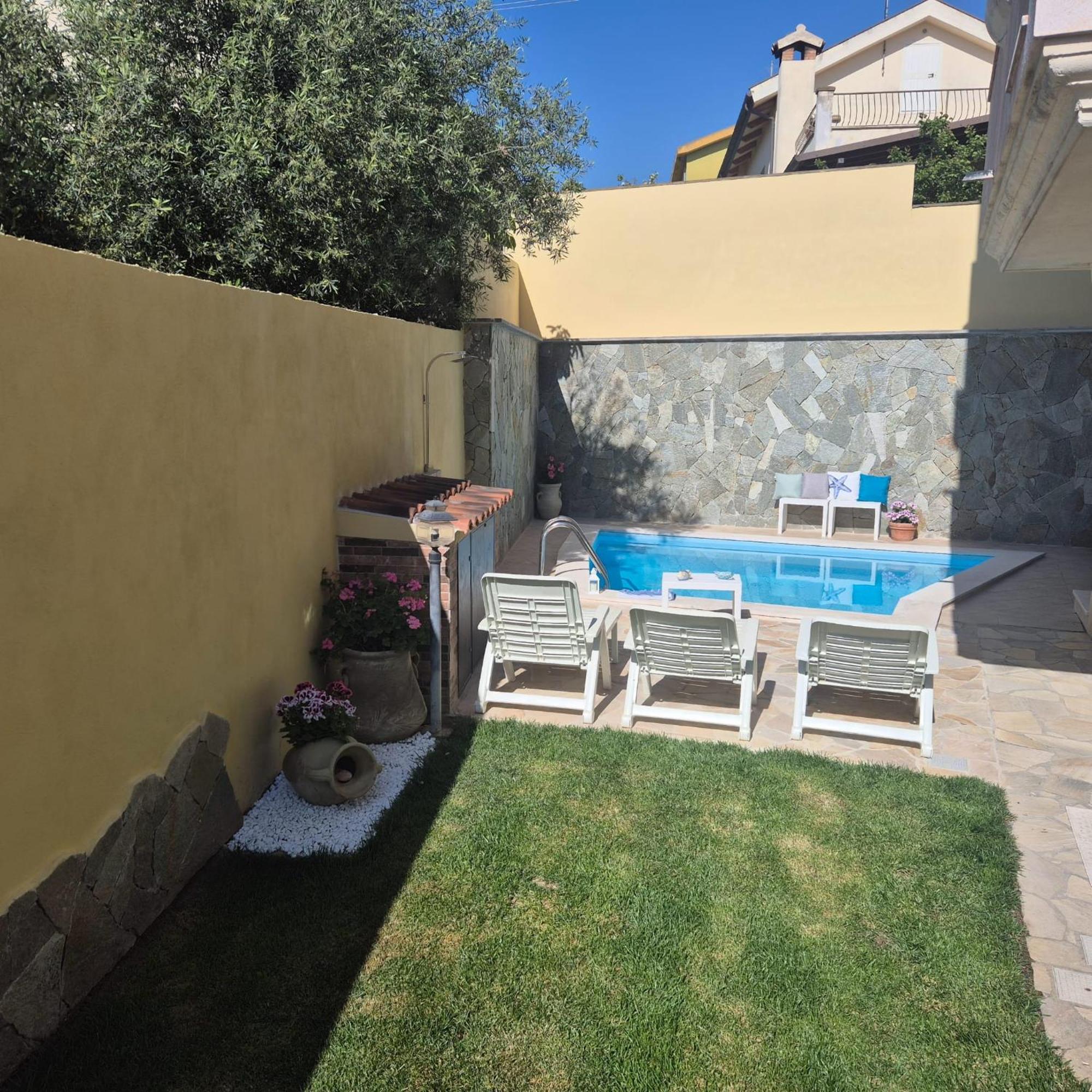 Exclusive Use Swimming Pool Available From June To September Cagliari Zewnętrze zdjęcie