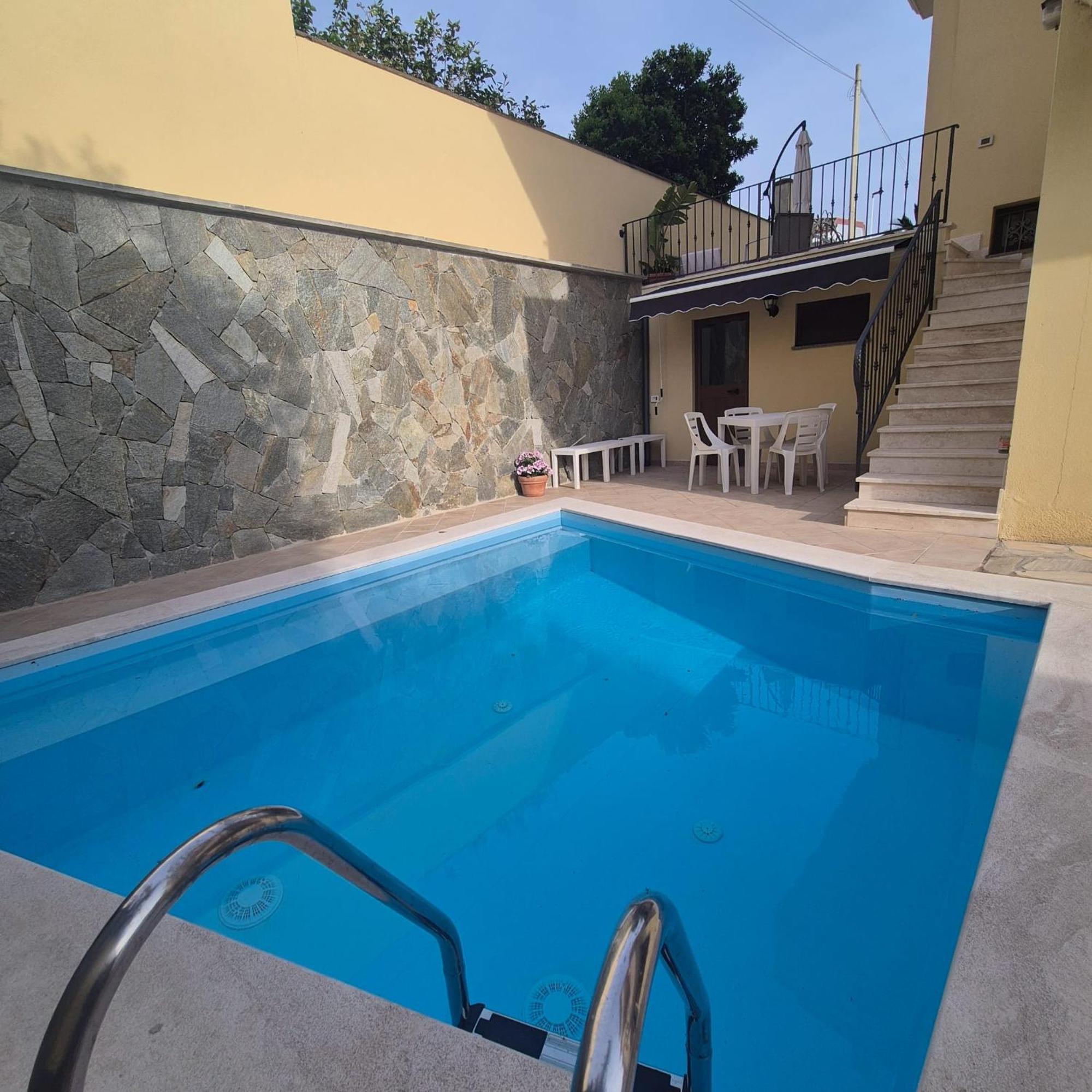 Exclusive Use Swimming Pool Available From June To September Cagliari Zewnętrze zdjęcie